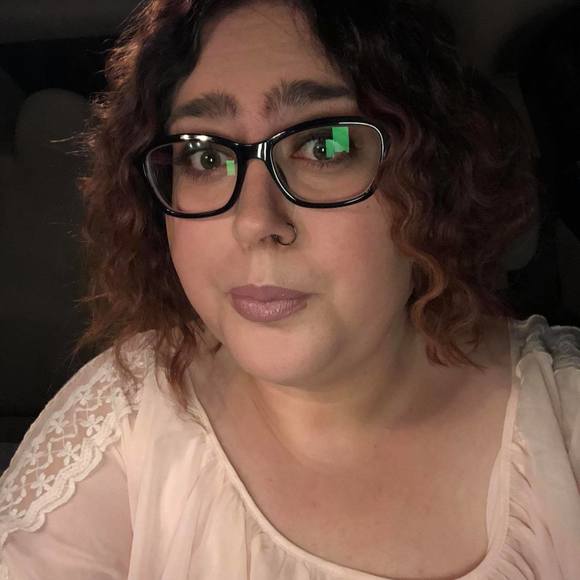 Meet your Posher, Rebecca - Picture 1 of 1